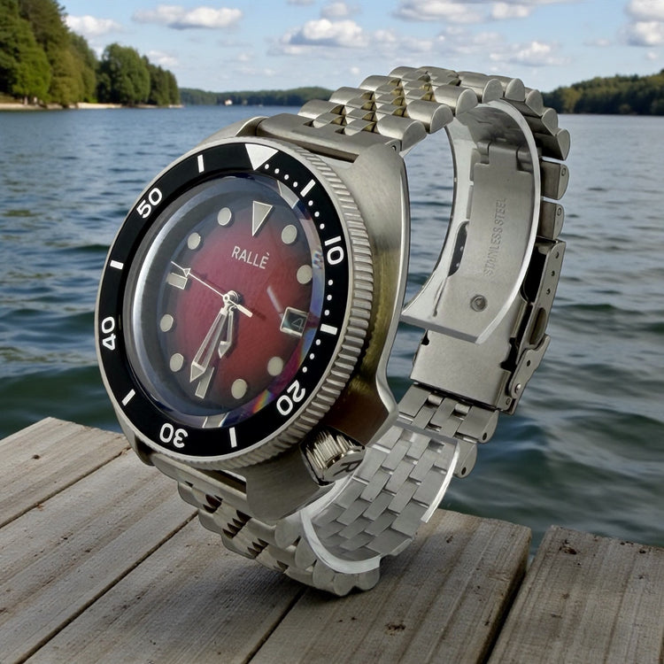 Crimson Diver