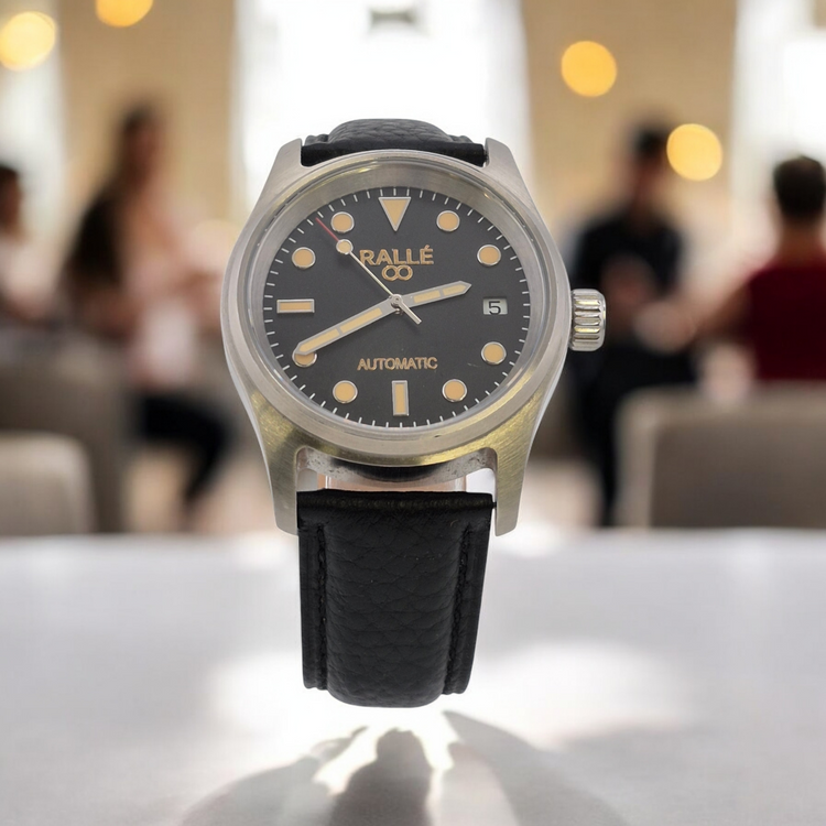 Rallé Pre-owned Nightshade - Side profile view showing case silhouette and refined craftsmanship.