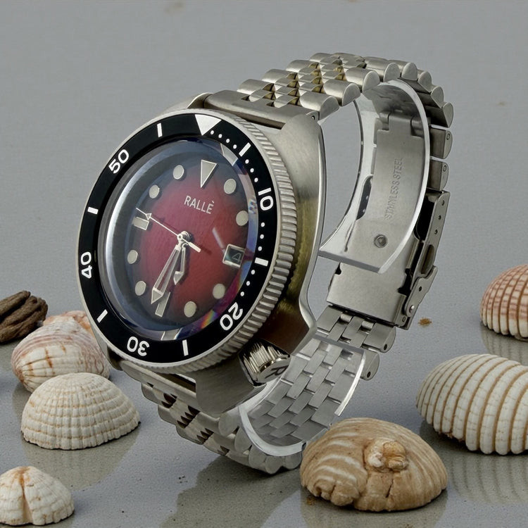 Crimson Diver