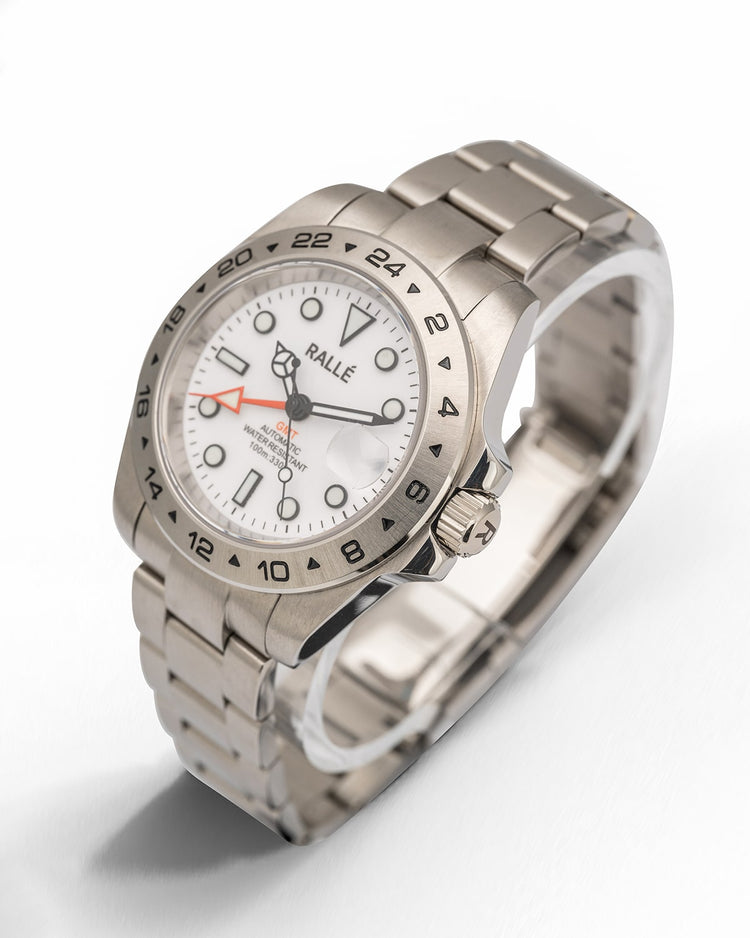 Traveler GMT