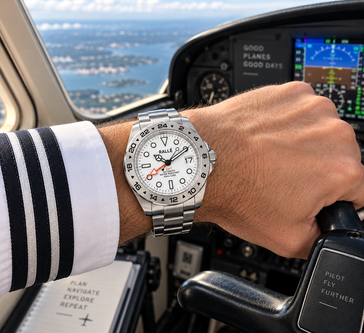 The Traveler GMT — Built for Every Time Zone