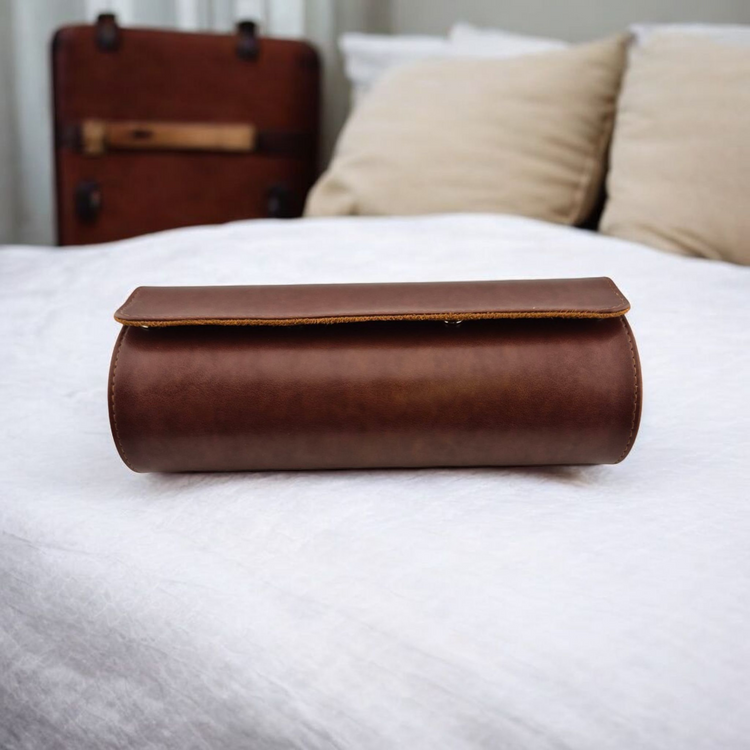 Three Slot Leather Travel Roll