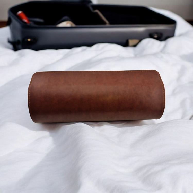 Three Slot Leather Travel Roll